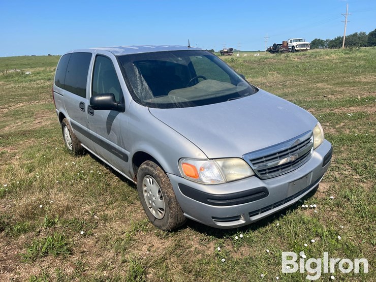 2001-chevrolet-venture-image-3