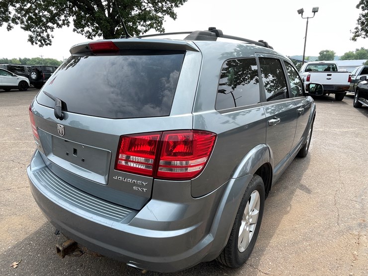 2010-dodge-journey-sxt-image-25