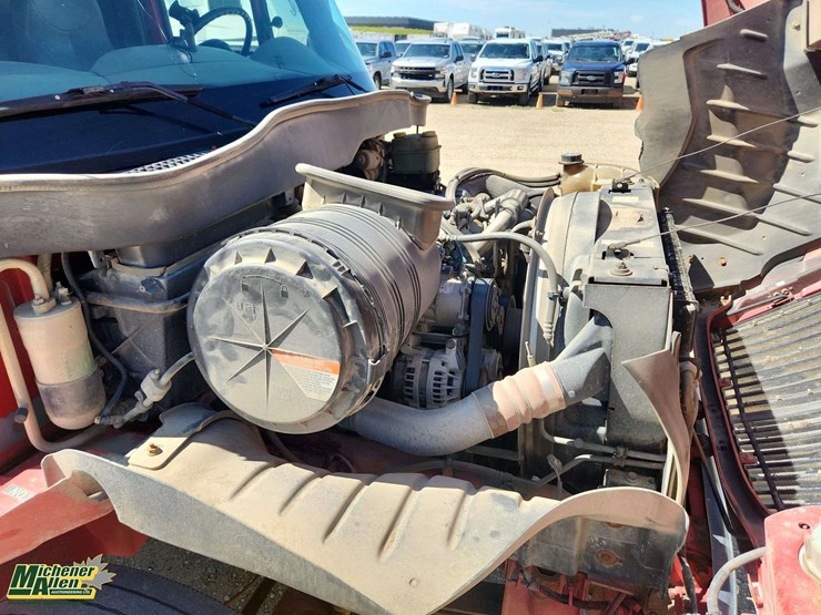 2006-international-durastar-4300-image-16