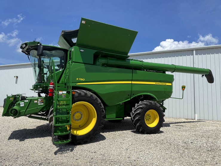 2022-john-deere-s780-image-2