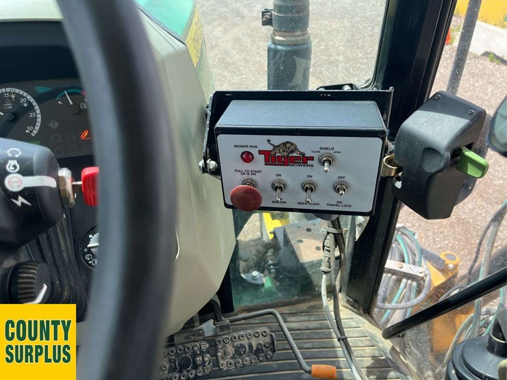 2012-john-deere-5115m-image-8