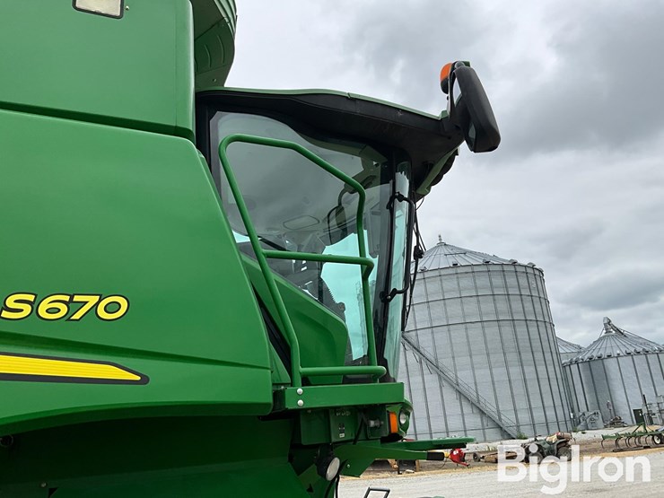 2013-john-deere-s670-image-15