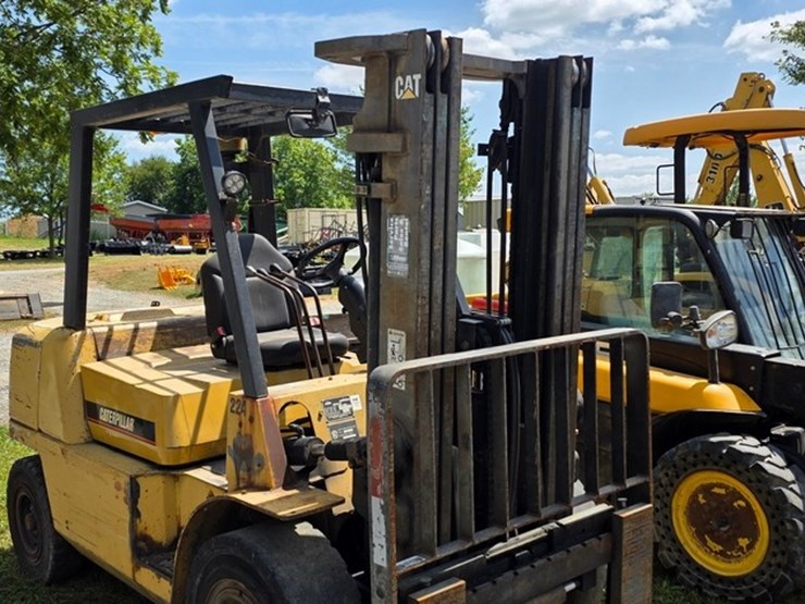 2005-caterpillar-dp40kl-image-9