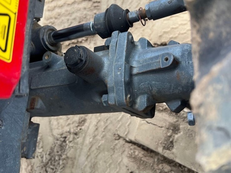 2022-massey-ferguson-1835e-image-18