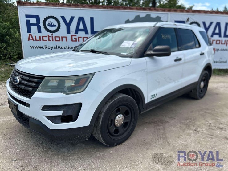 2016-ford-explorer-image-1