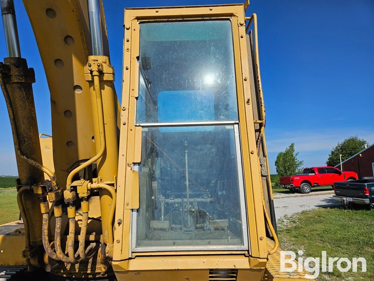 1981-caterpillar-225-image-17