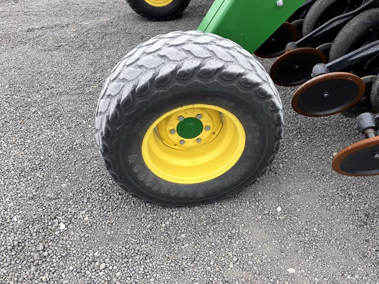john-deere-1590-image-11