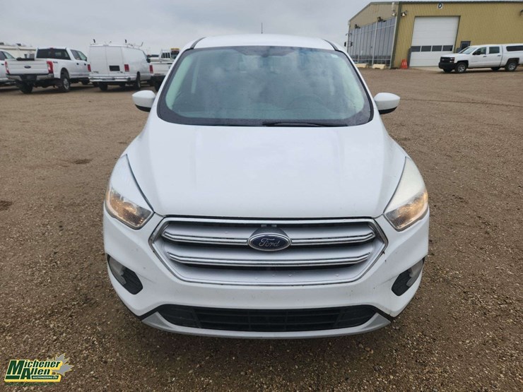 2017-ford-escape-se-image-17