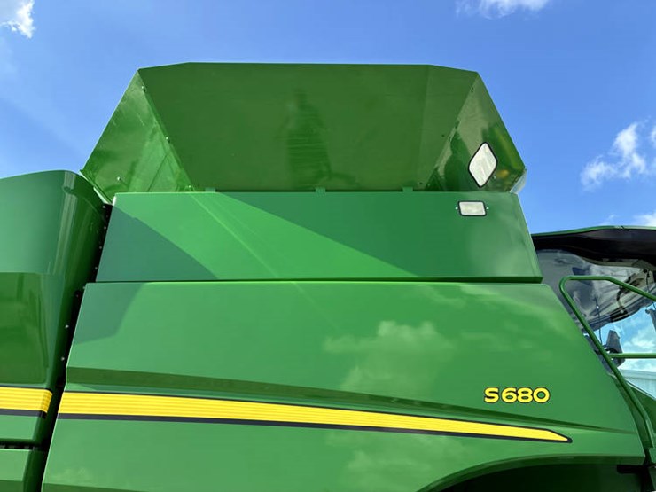 2016-john-deere-s680-image-23