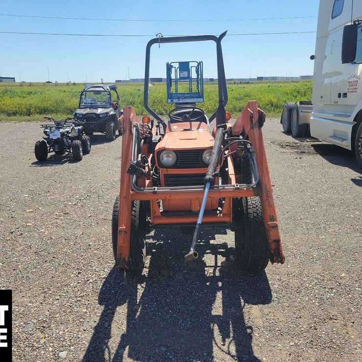 KUBOTA L235