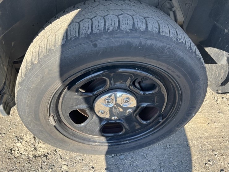 2018-ford-explorer-image-17