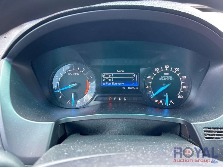 2016-ford-explorer-image-9
