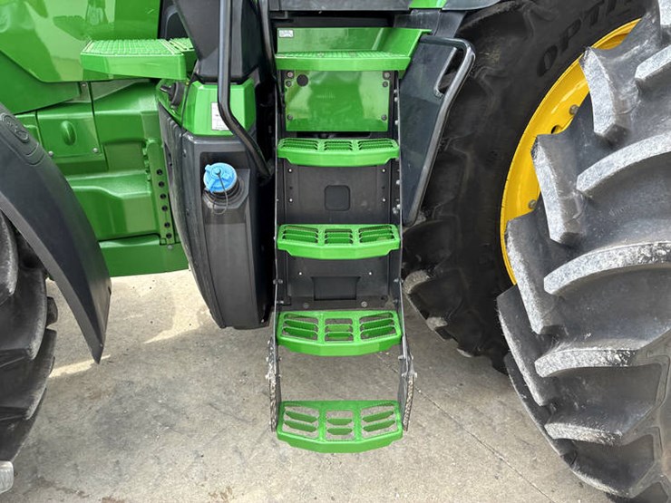 2023-john-deere-8r-340-image-31