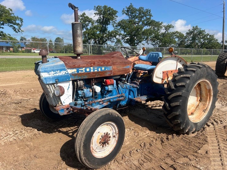 ford-2810-image-8