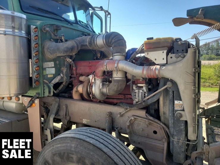 2009-peterbilt-367-image-15