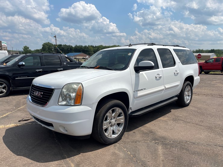 2007-gmc-yukon-xl-image-1