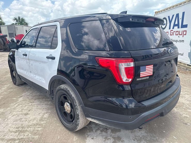 2019-ford-explorer-image-4