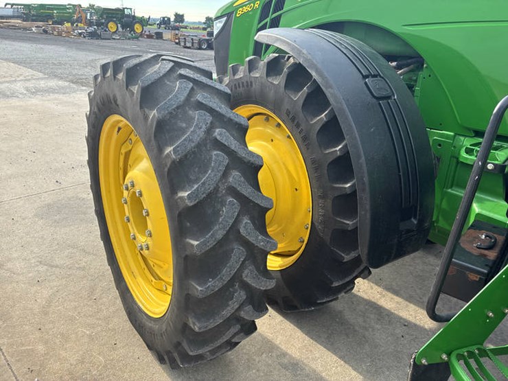 2012-john-deere-8360r-image-46