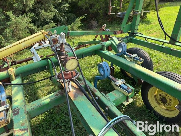 john-deere-30-image-12