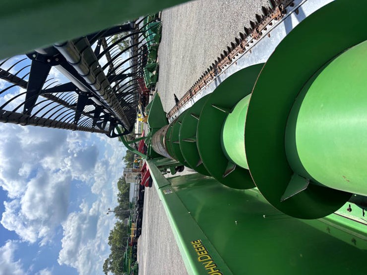 2010-john-deere-625f-image-16