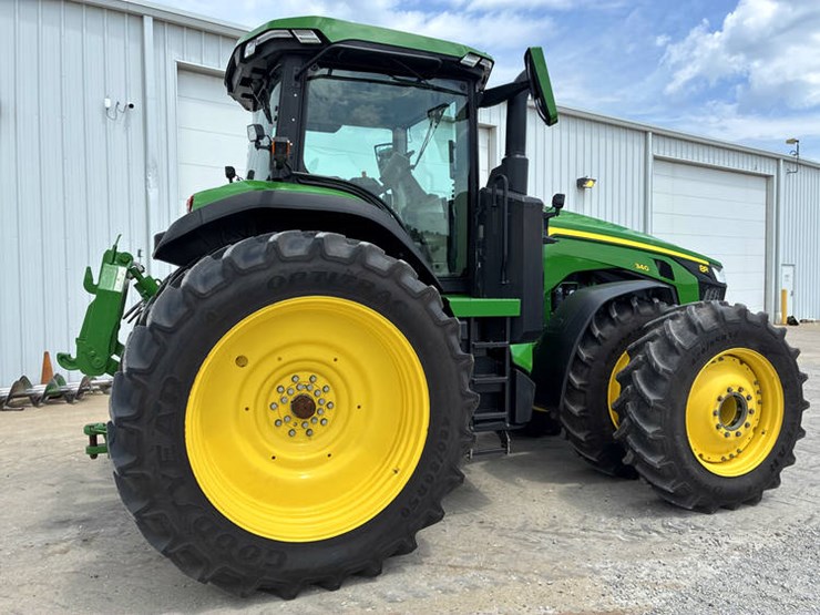 2023-john-deere-8r-340-image-3
