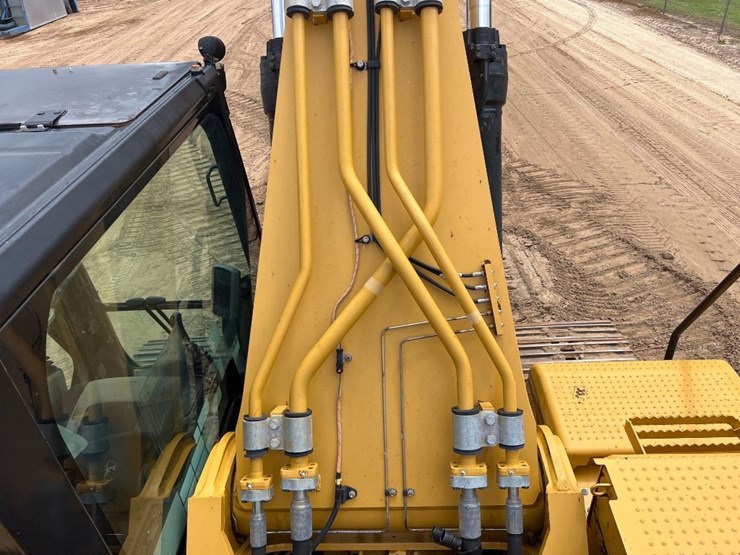 2017-caterpillar-336fl-image-34