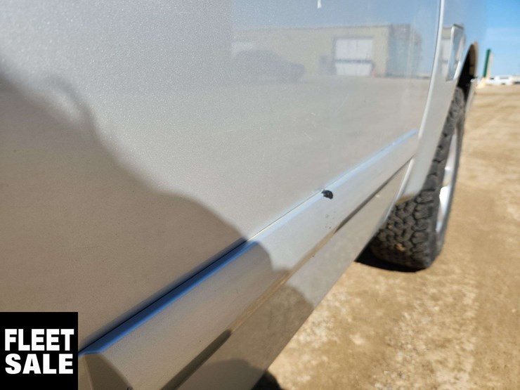 2015-nissan-titan-image-32