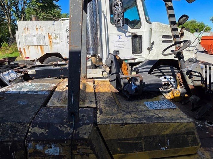caterpillar-dpl40-image-14