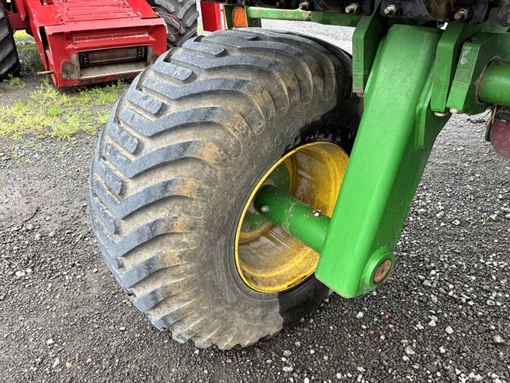 2020-john-deere-2680h-image-45