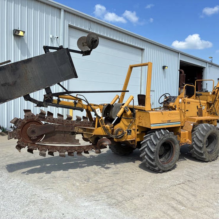 VERMEER V8100