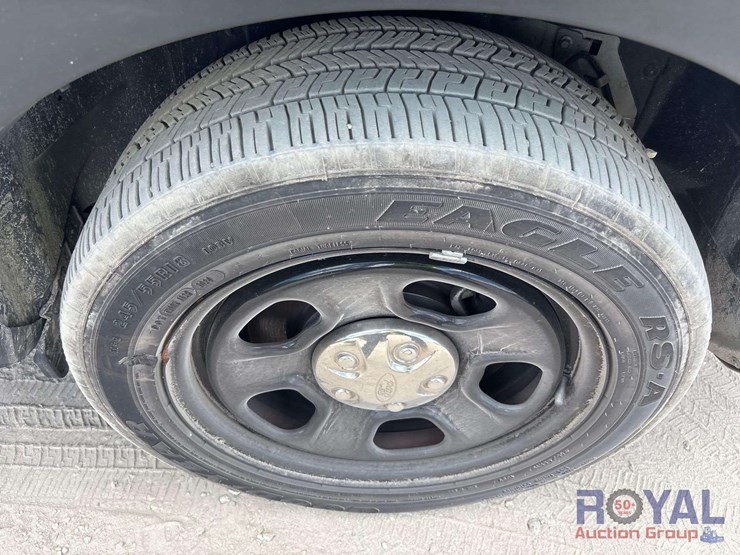 2018-ford-explorer-image-23