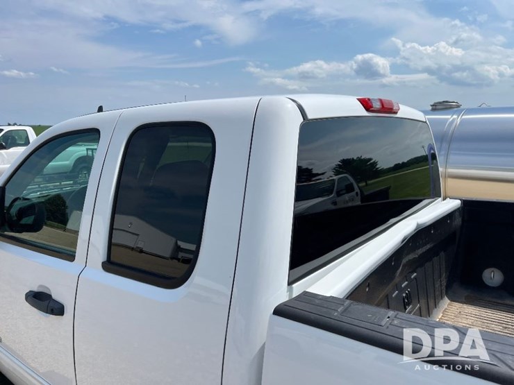 2012-chevrolet-silverado-image-41