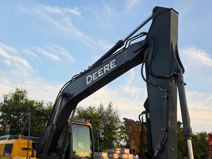 2013-deere-160g-lc-image-54