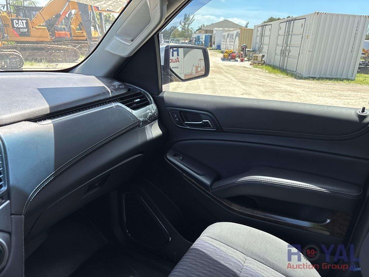 2019-chevrolet-tahoe-image-16