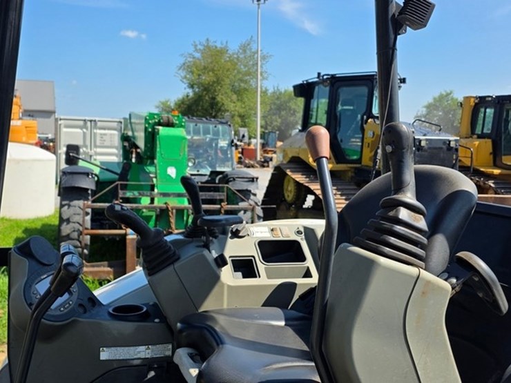 2020-bobcat-e35i-image-47