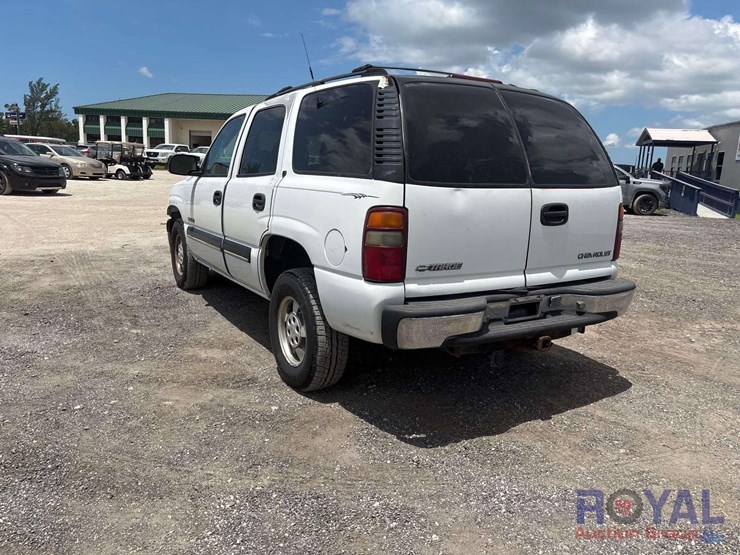 2001-chevrolet-tahoe-image-4
