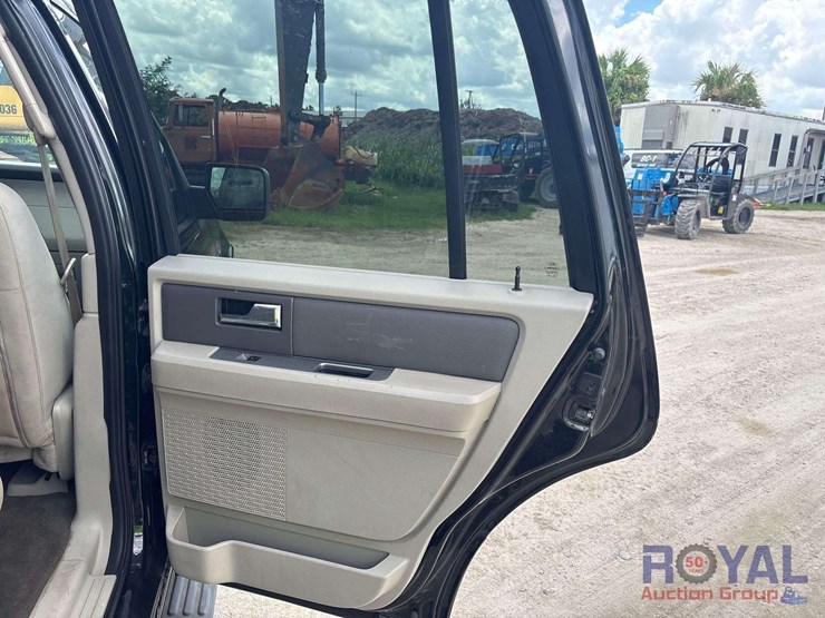 2010-ford-expedition-image-20