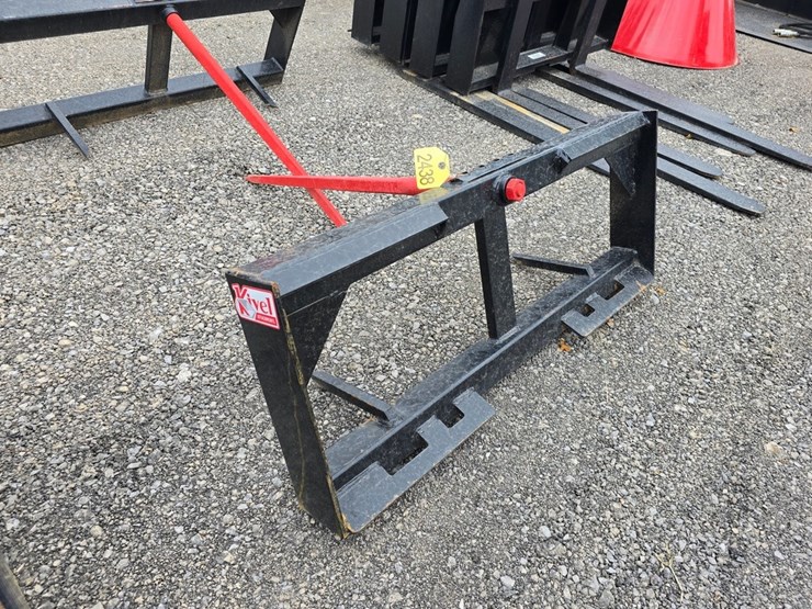 new-kivel-single-skidloader-spear-image-2