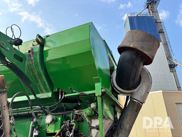 2019-john-deere-f4365-image-52