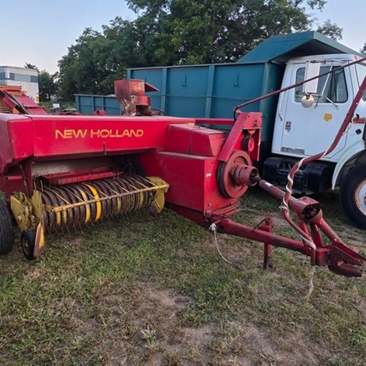 NEW HOLLAND 276