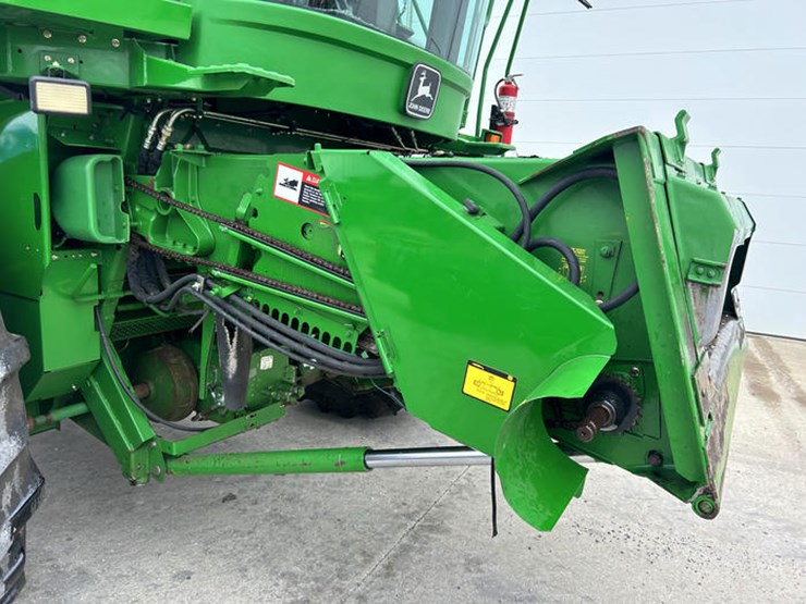 2001-john-deere-9550-image-29