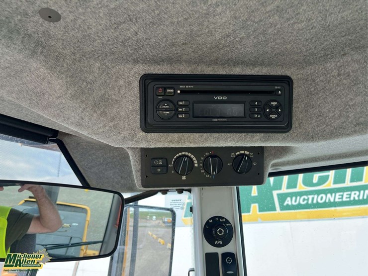 2009-volvo-l60f-image-8