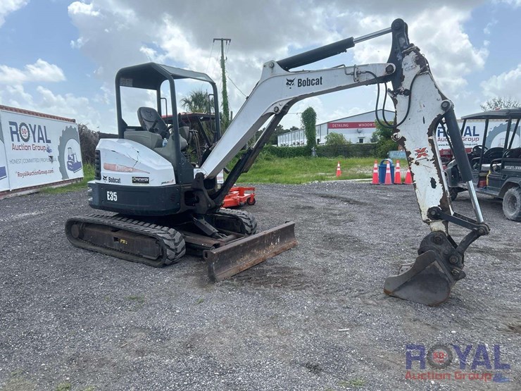 2016-bobcat-e35-image-2