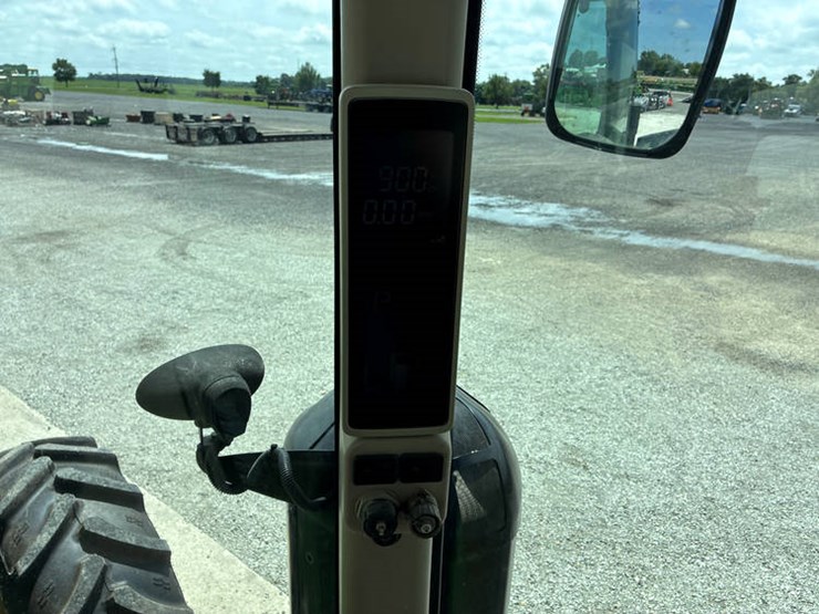 2014-john-deere-8285r-image-81