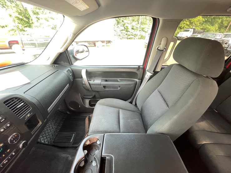 2012-gmc-2500-image-56