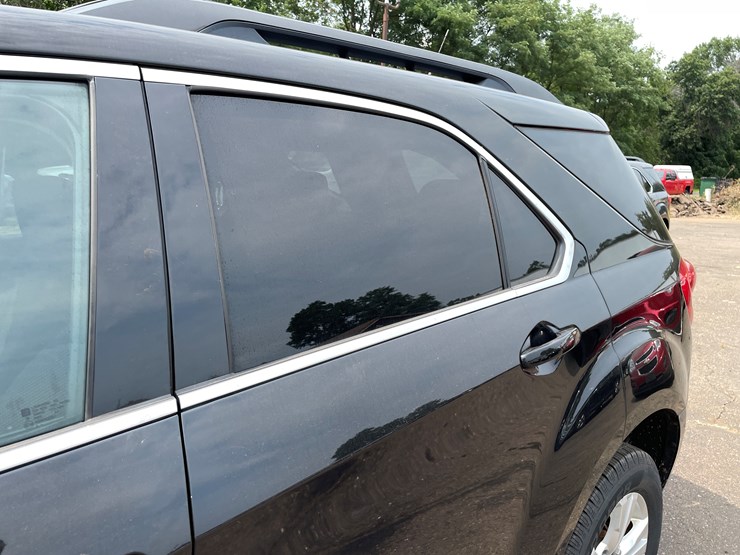 2013-chevrolet-equinox-lt-image-18