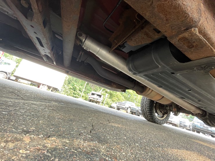 2012-gmc-2500-image-25