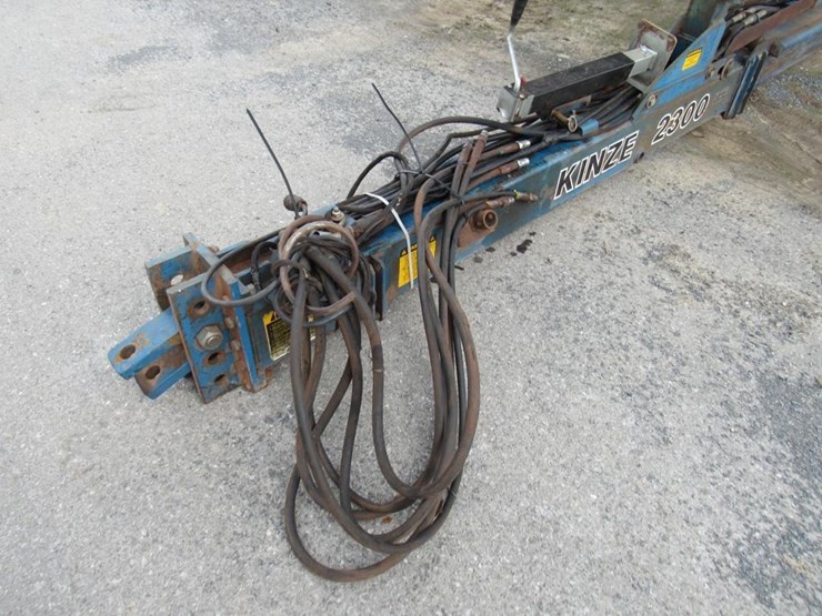 kinze-2300-image-6