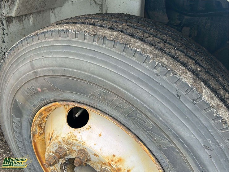 2010-international-durastar-4300-image-19