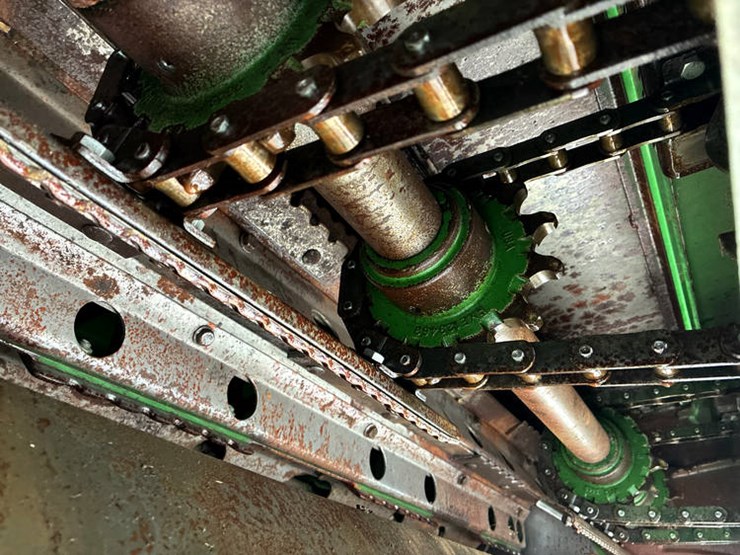 2015-john-deere-s680-image-23